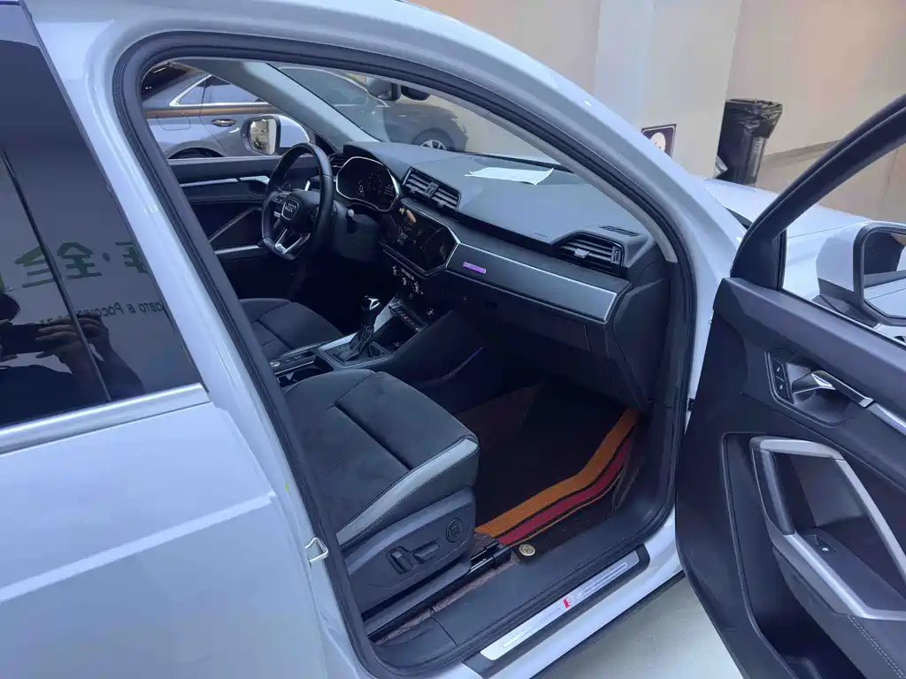 Audi Q3 — миниатюра 11