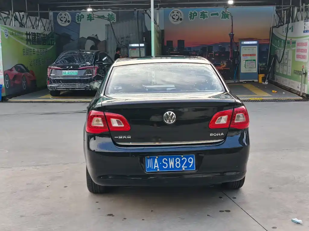 Volkswagen Bora 2012 1.6L MT Fashion