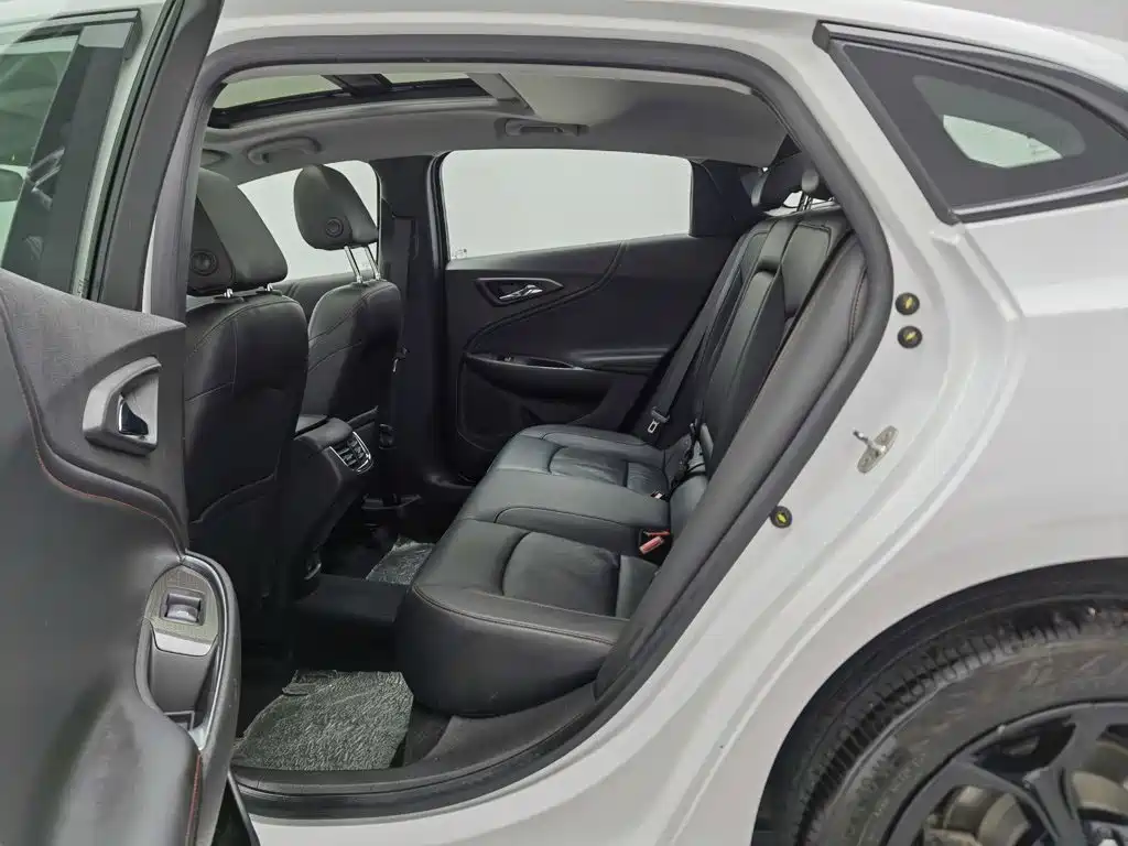 Chevrolet Malibu XL — миниатюра 15