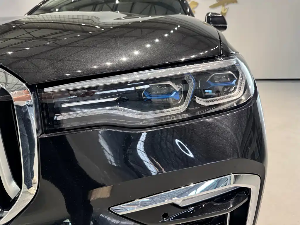BMW X7 — миниатюра 9