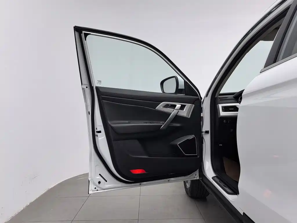Geely Boyue — миниатюра 8