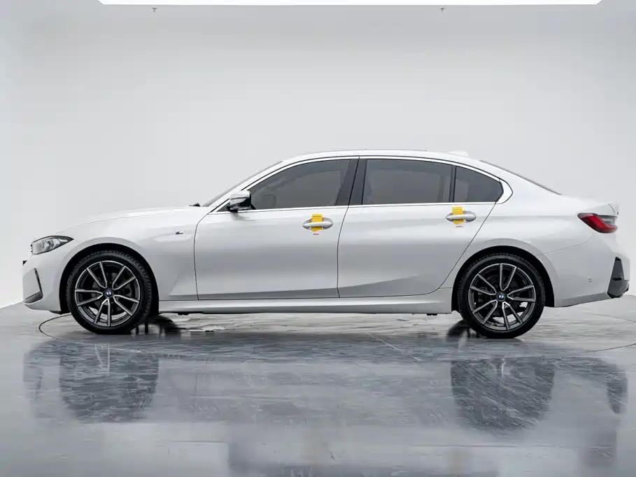 BMW 3 Series — миниатюра 11