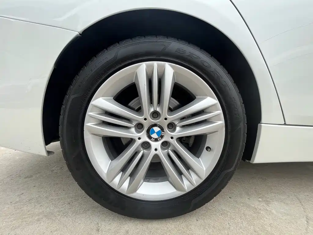 BMW 3 Series — миниатюра 17