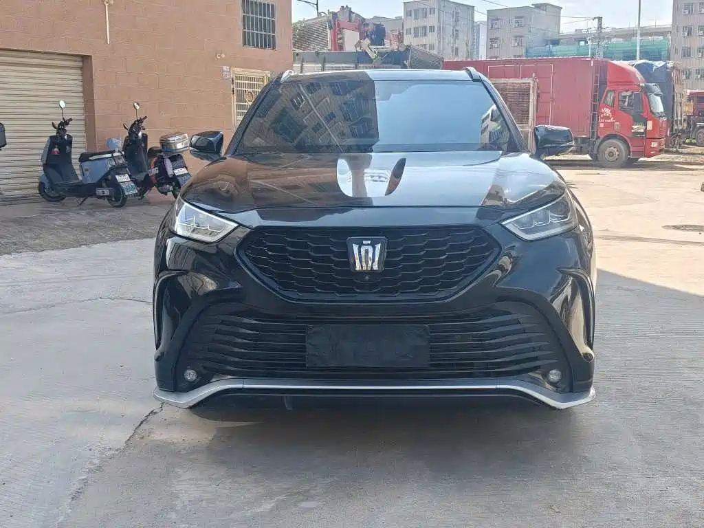 Toyota Crown Kluger — миниатюра 2