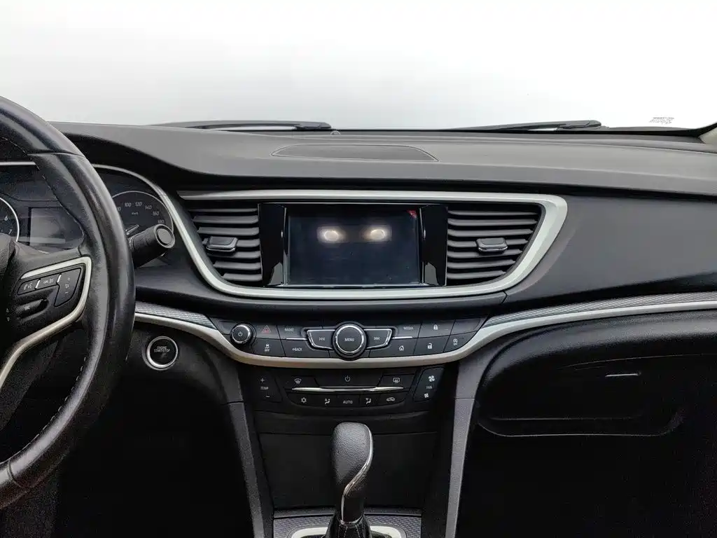 Buick Excelle — миниатюра 12