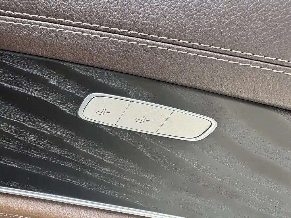 Mercedes-Benz E-Class — миниатюра 35