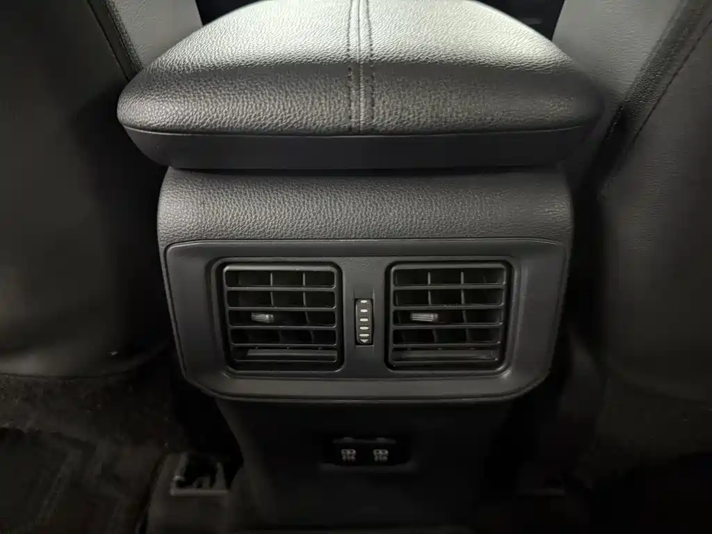 Toyota RAV4 — миниатюра 20