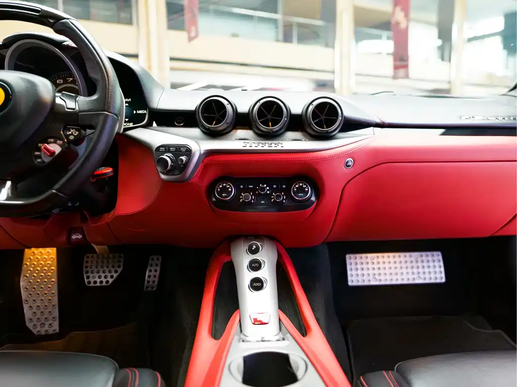 Ferrari F12berlinetta — миниатюра 10