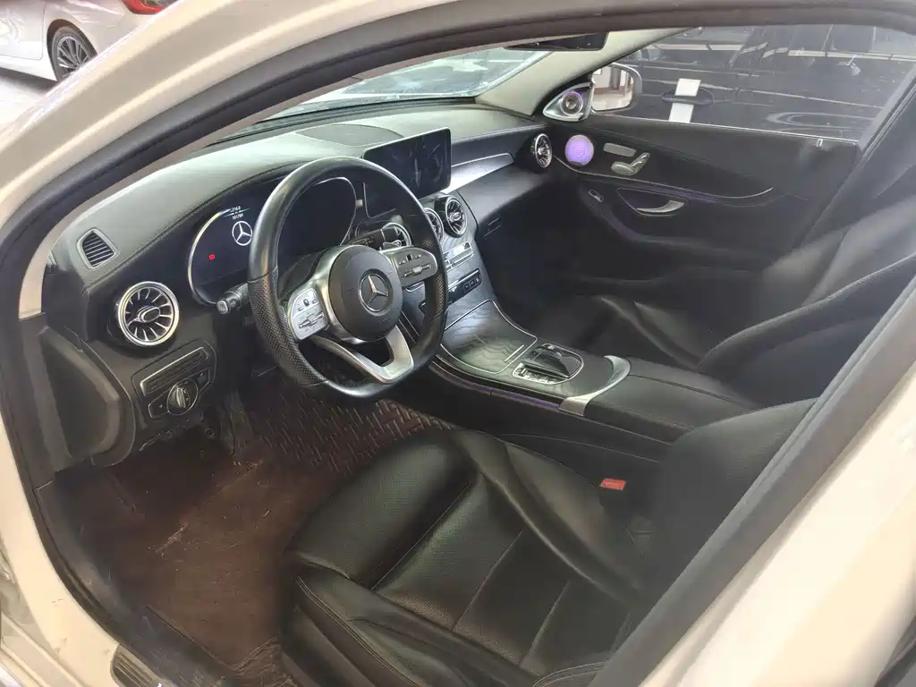 Mercedes-Benz C-Class — миниатюра 6