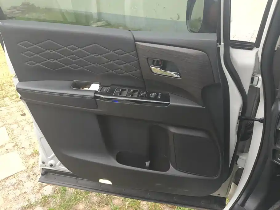 Honda Elysion — миниатюра 7