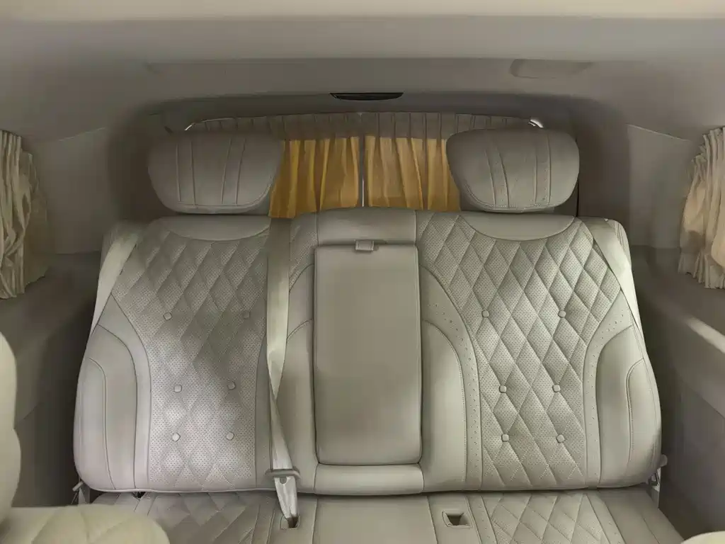 Mercedes-Benz V-Class — миниатюра 8
