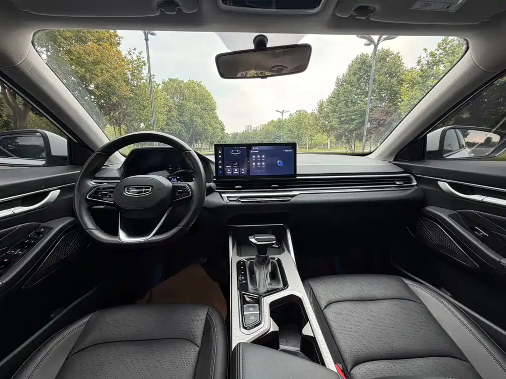 Geely Emgrand — миниатюра 5