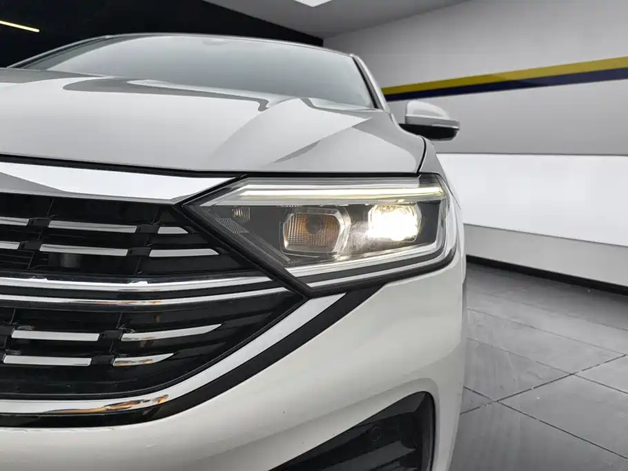 Volkswagen Sagitar — миниатюра 5
