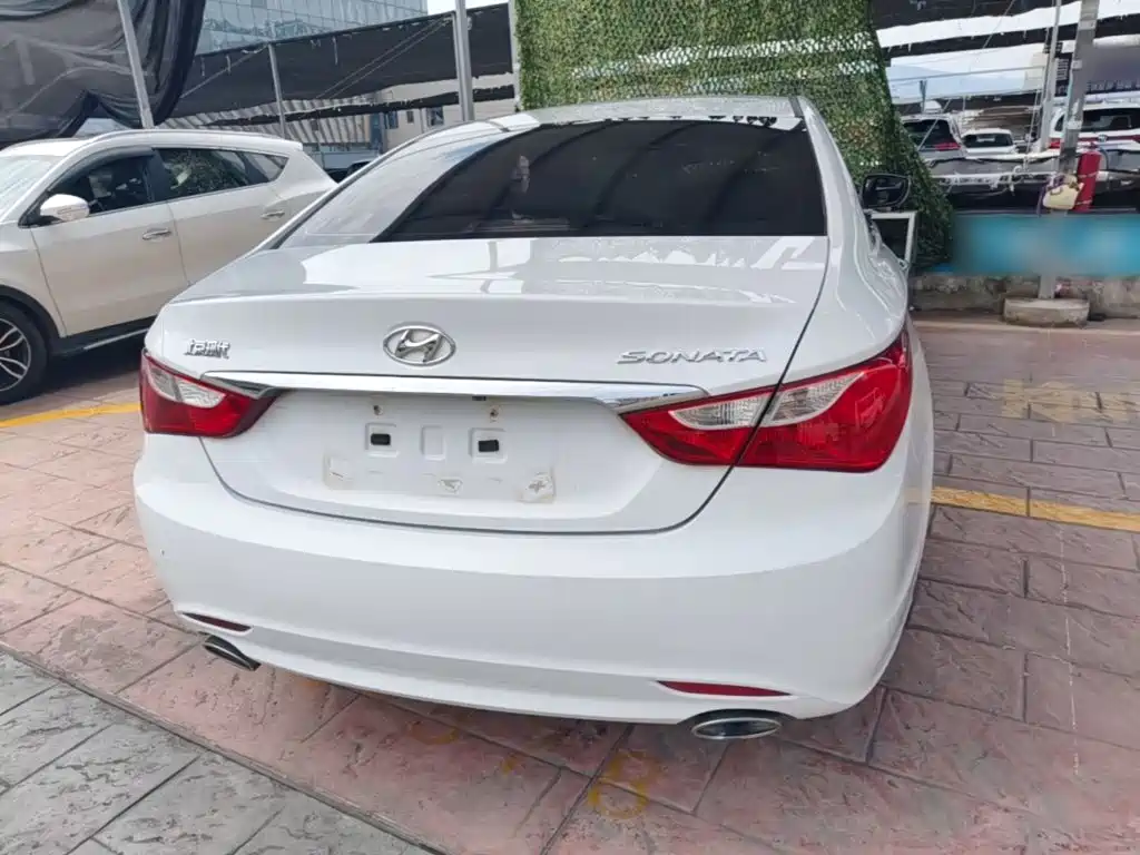 Hyundai Sonata — миниатюра 6