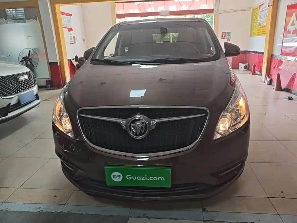 Buick GL8 — миниатюра 3