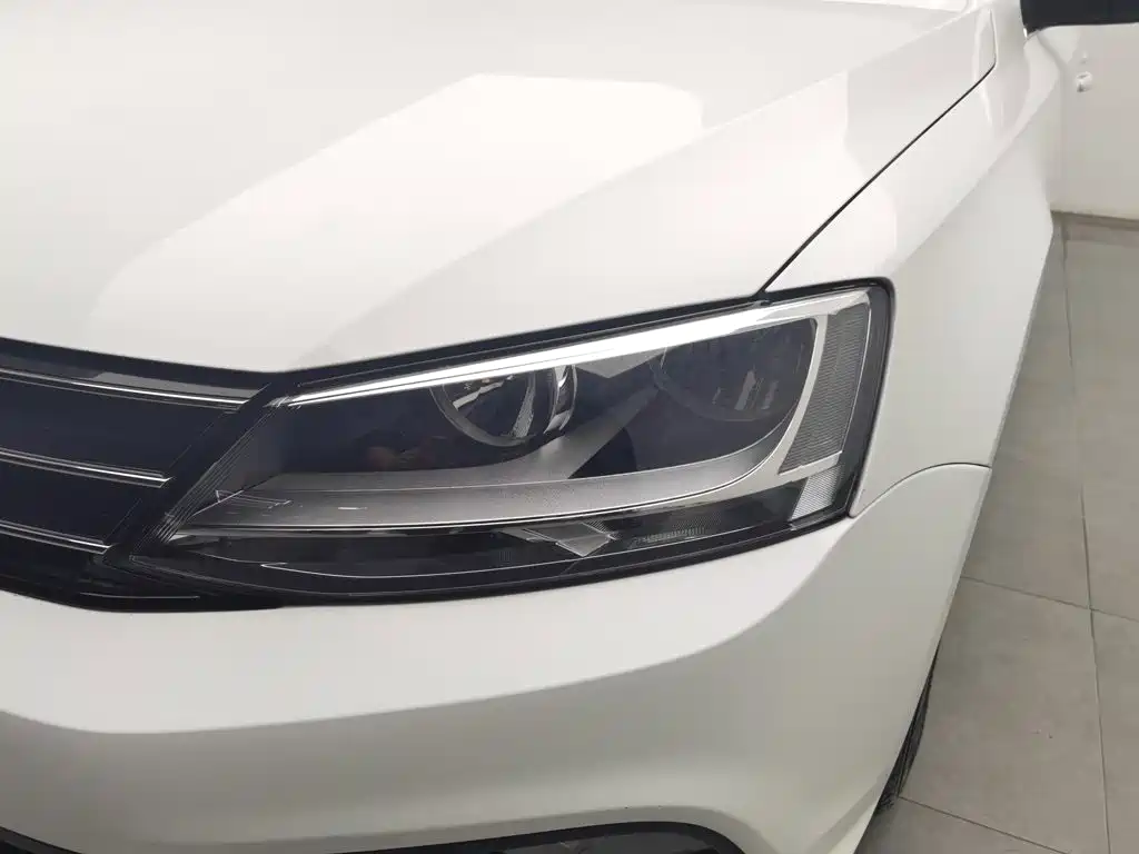 Volkswagen Sagitar — миниатюра 7