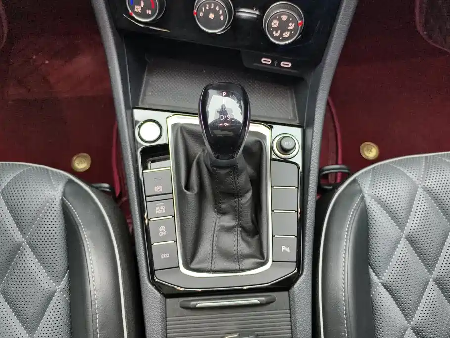 Volkswagen Sagitar — миниатюра 16