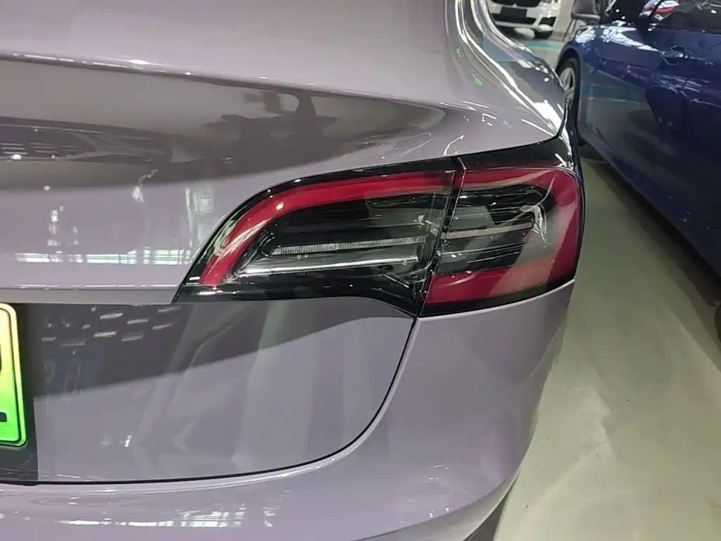 Tesla Model 3 — миниатюра 8