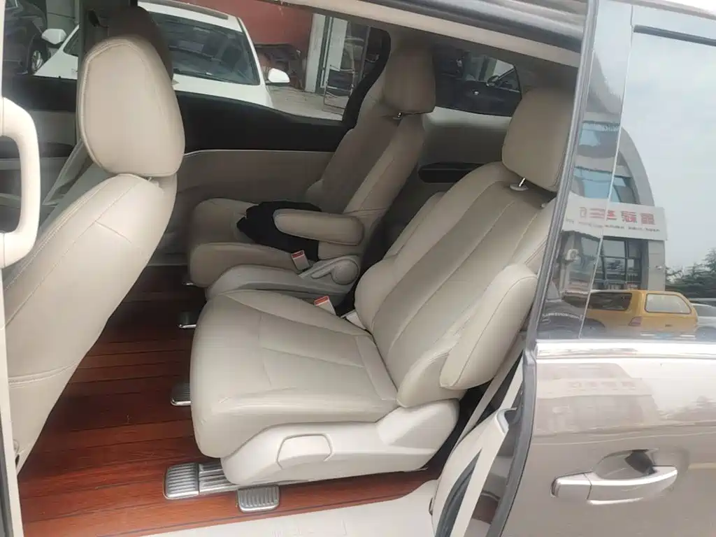 Buick GL8 — миниатюра 17
