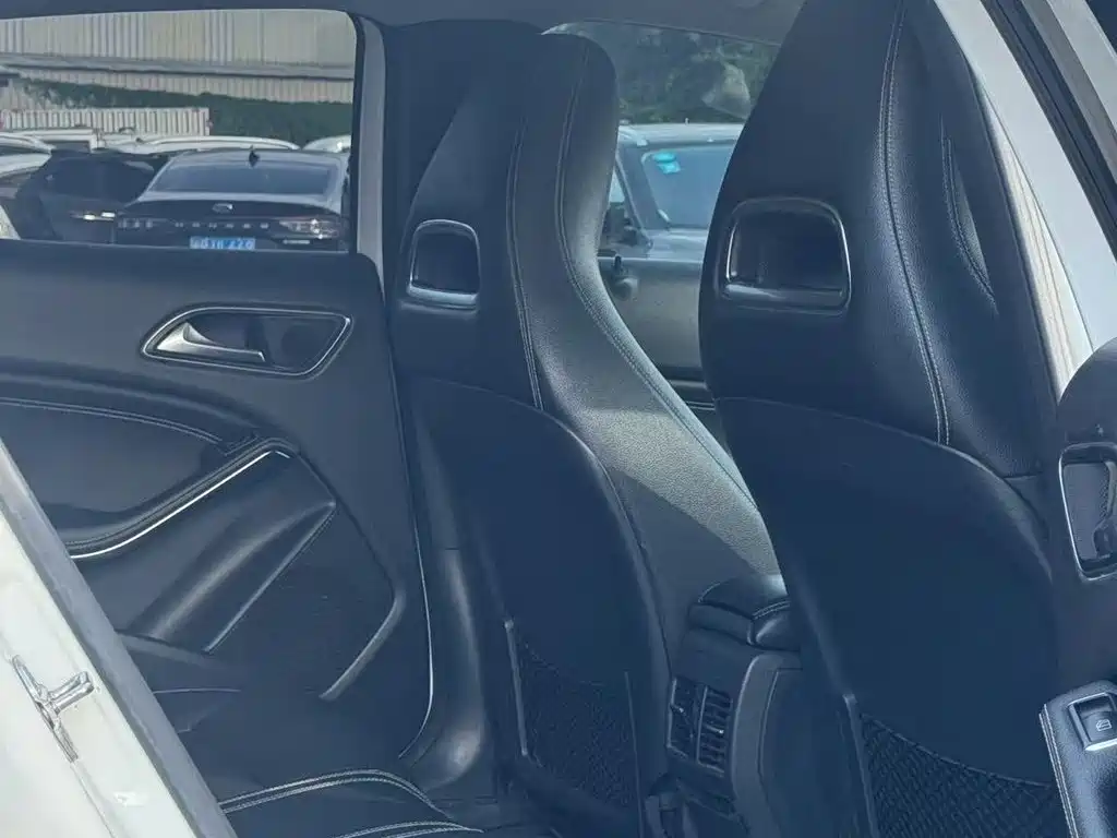 Mercedes-Benz GLA — миниатюра 4