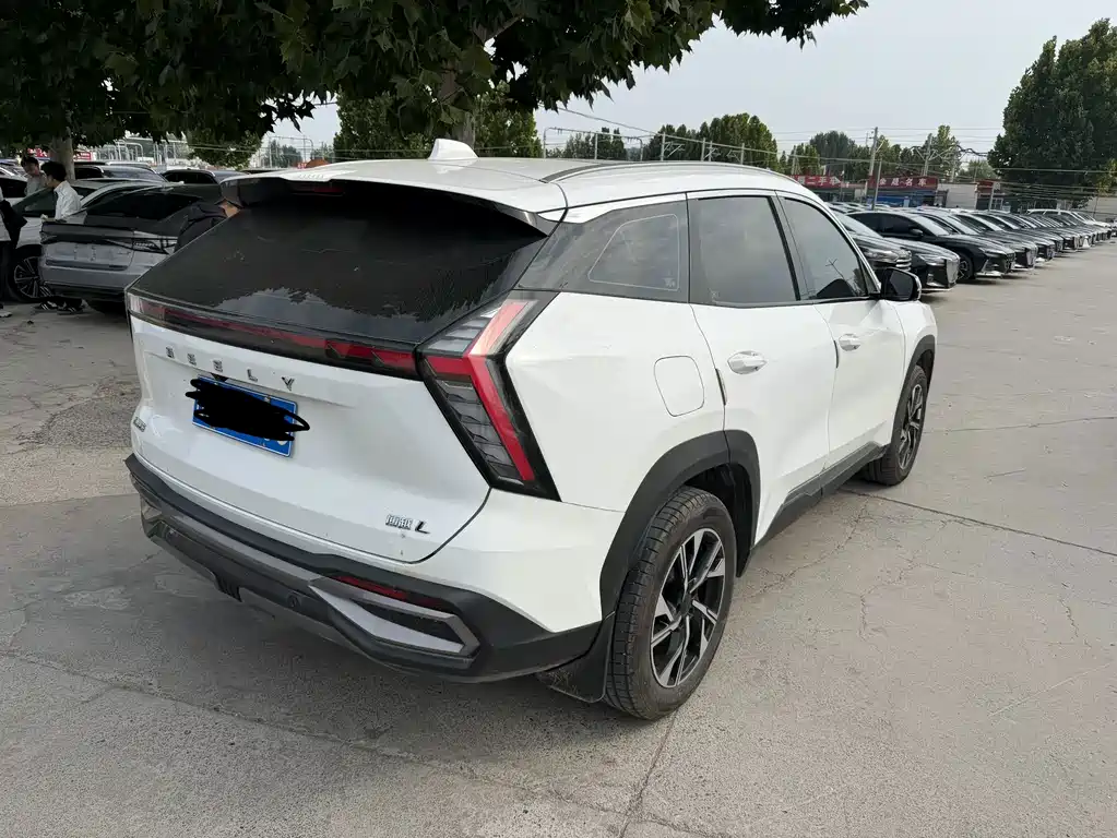 Geely Boyue L — миниатюра 8