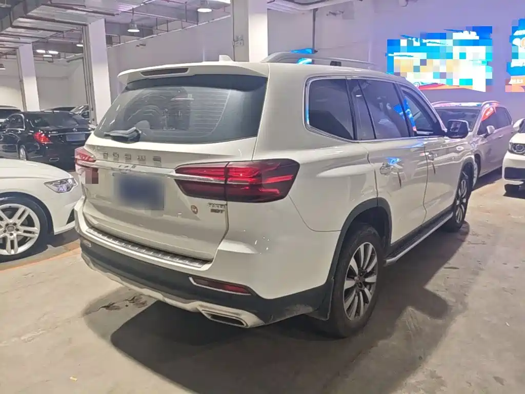 Roewe RX8 — миниатюра 7