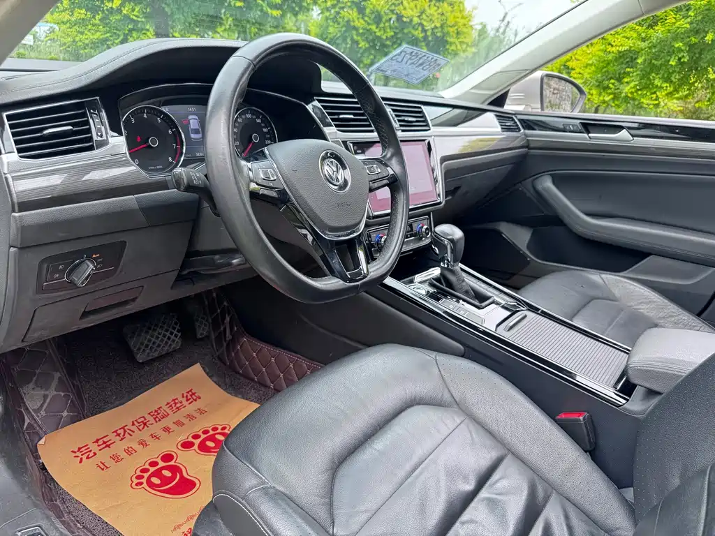 Volkswagen Phideon — миниатюра 4