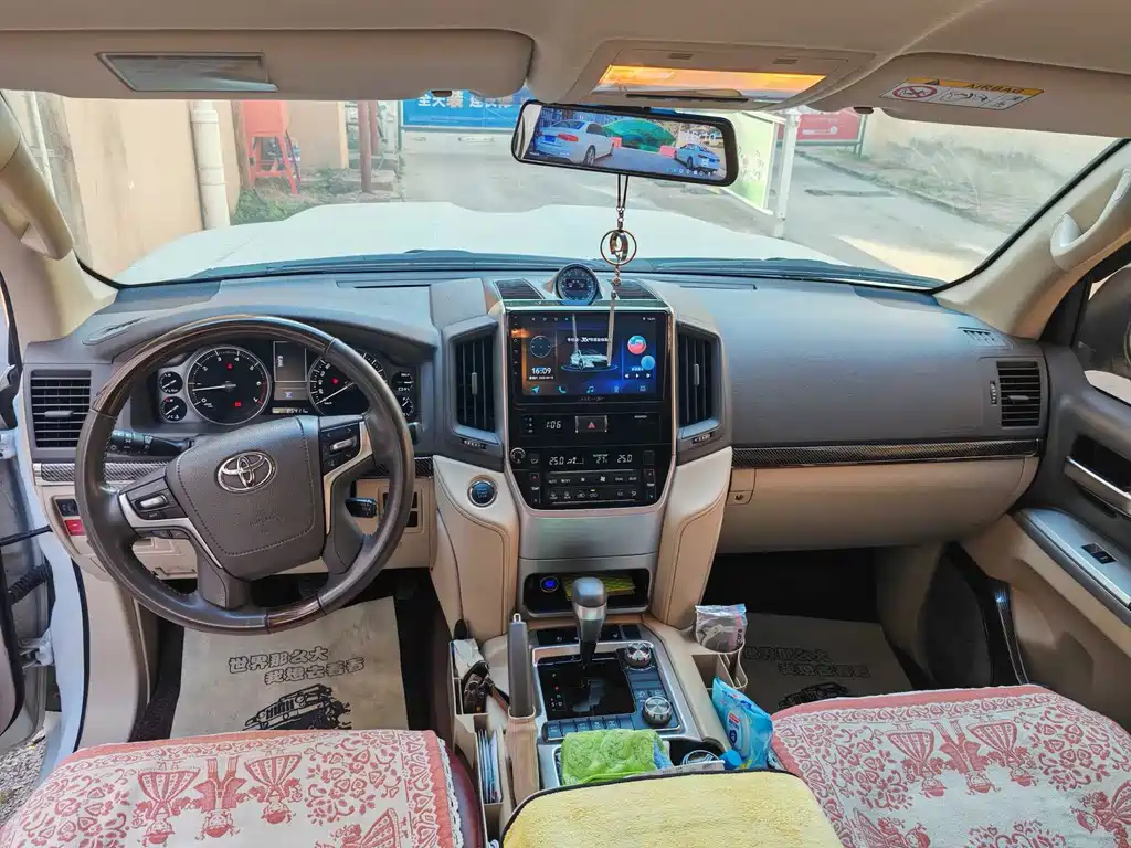 Toyota Land Cruiser — миниатюра 11