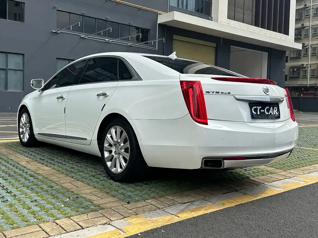 Cadillac XTS — миниатюра 7