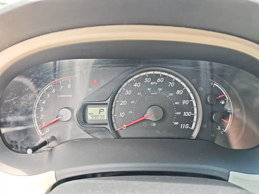 Toyota Sienna — миниатюра 14