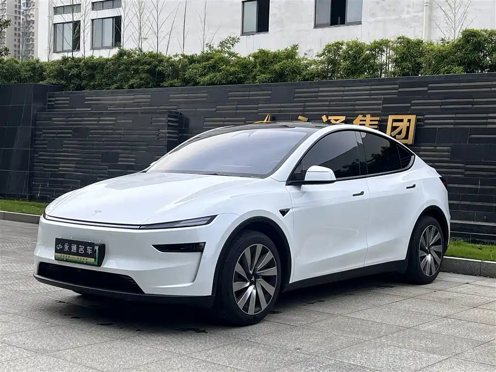 Tesla Model Y 2026
