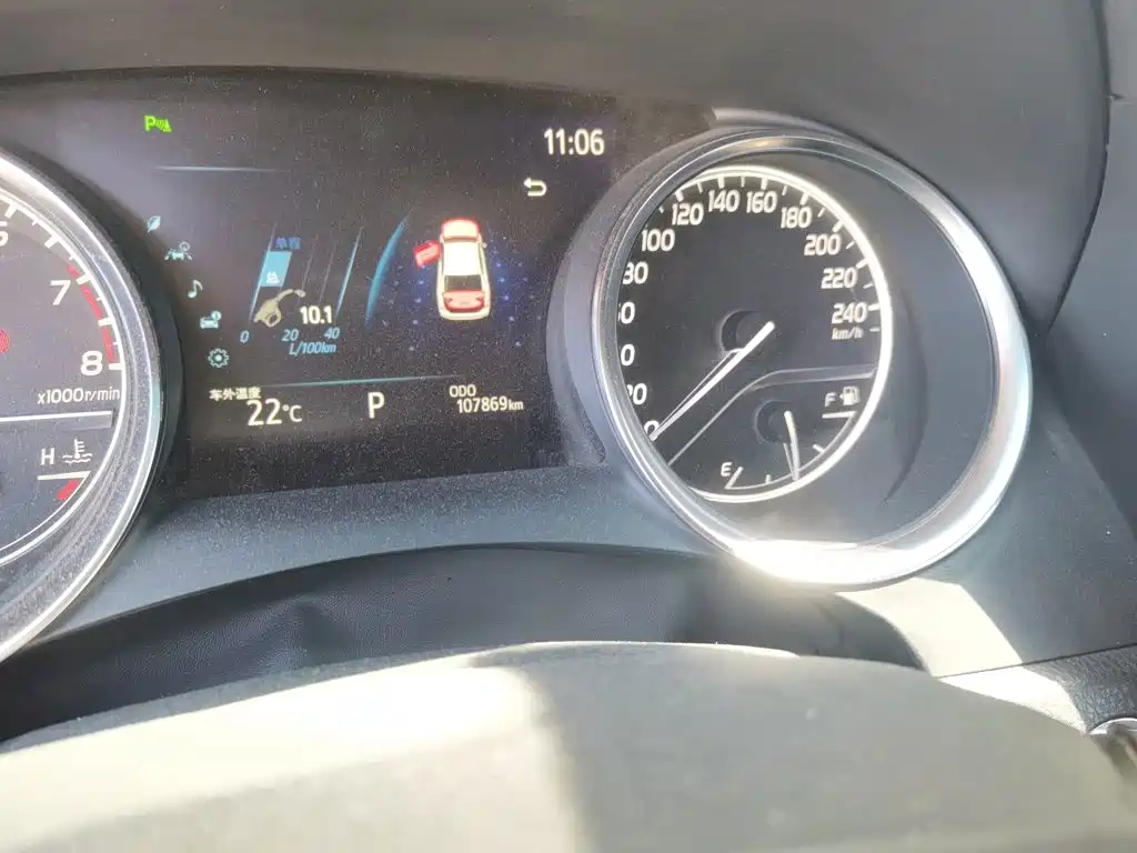Toyota Camry — миниатюра 13