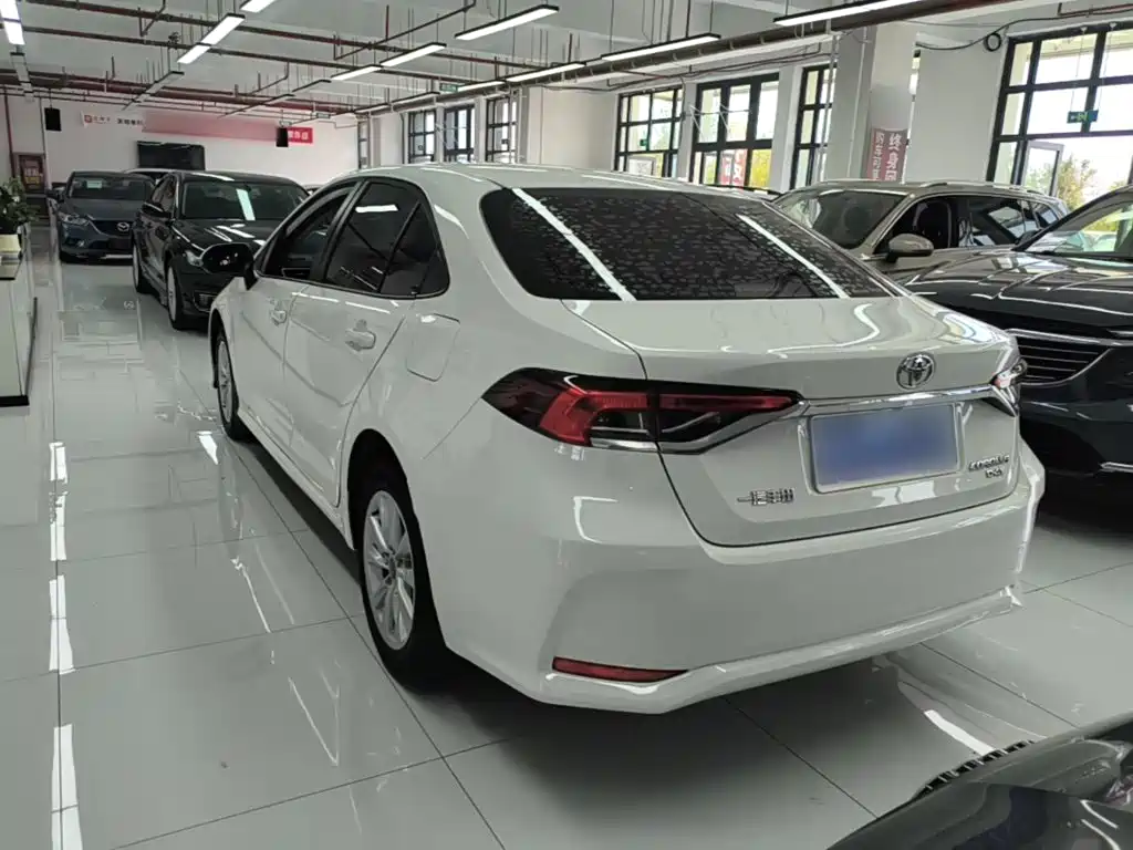 Toyota Corolla — миниатюра 5