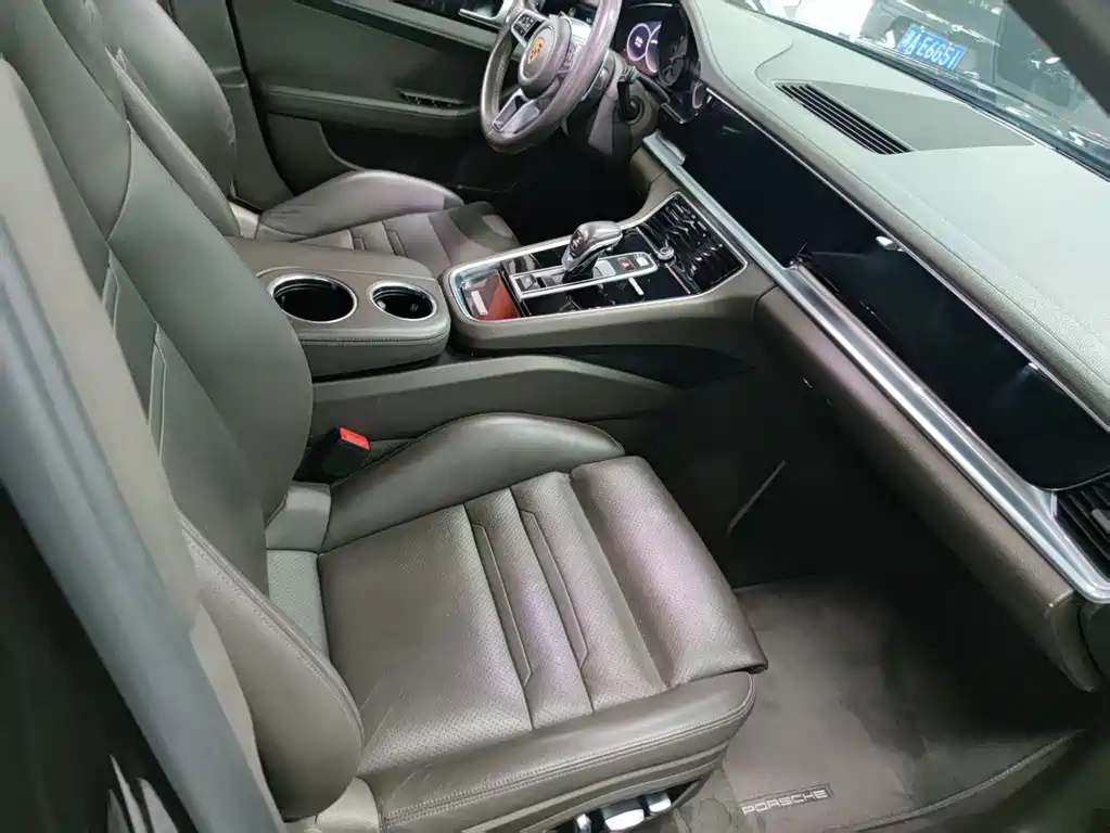 Porsche Panamera — миниатюра 12