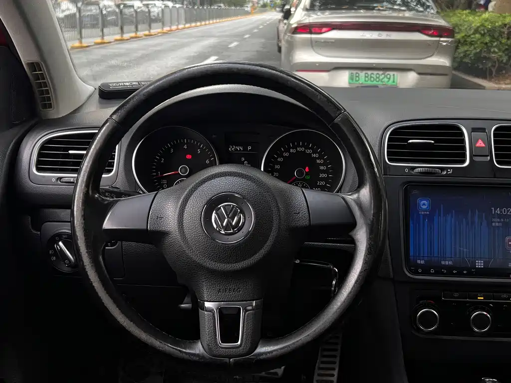 Volkswagen Golf — миниатюра 9