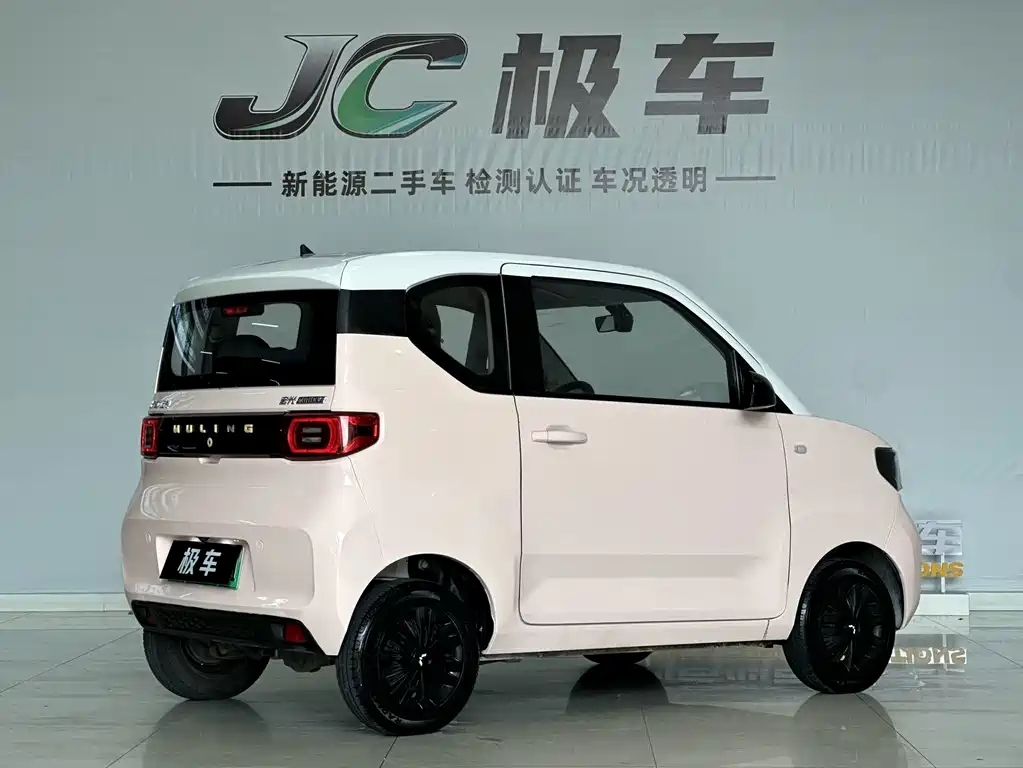 Wuling MINIEV — миниатюра 4