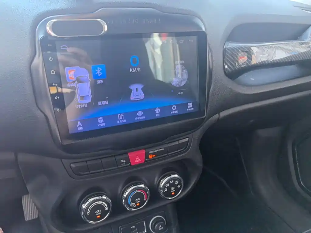 Jeep Renegade — миниатюра 13