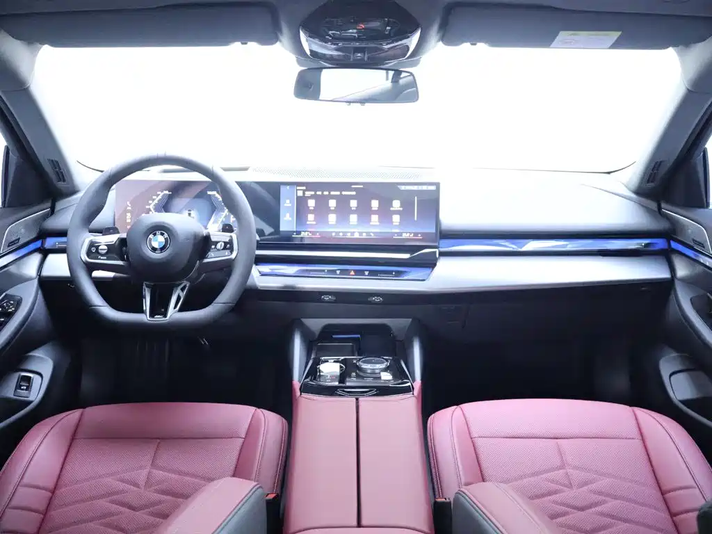 BMW 5 Series — миниатюра 13