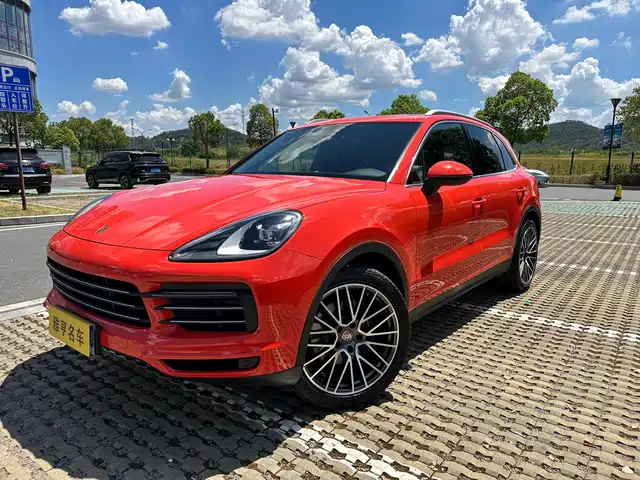 PORSCHE CAYENNE