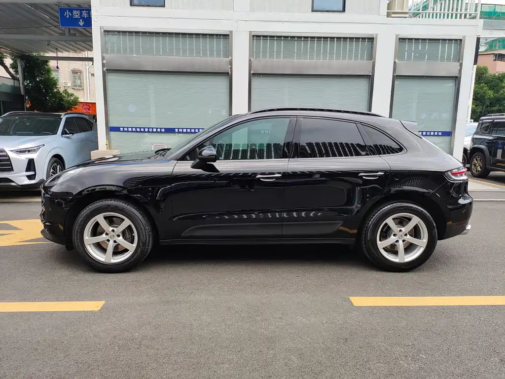 Porsche Macan — миниатюра 4