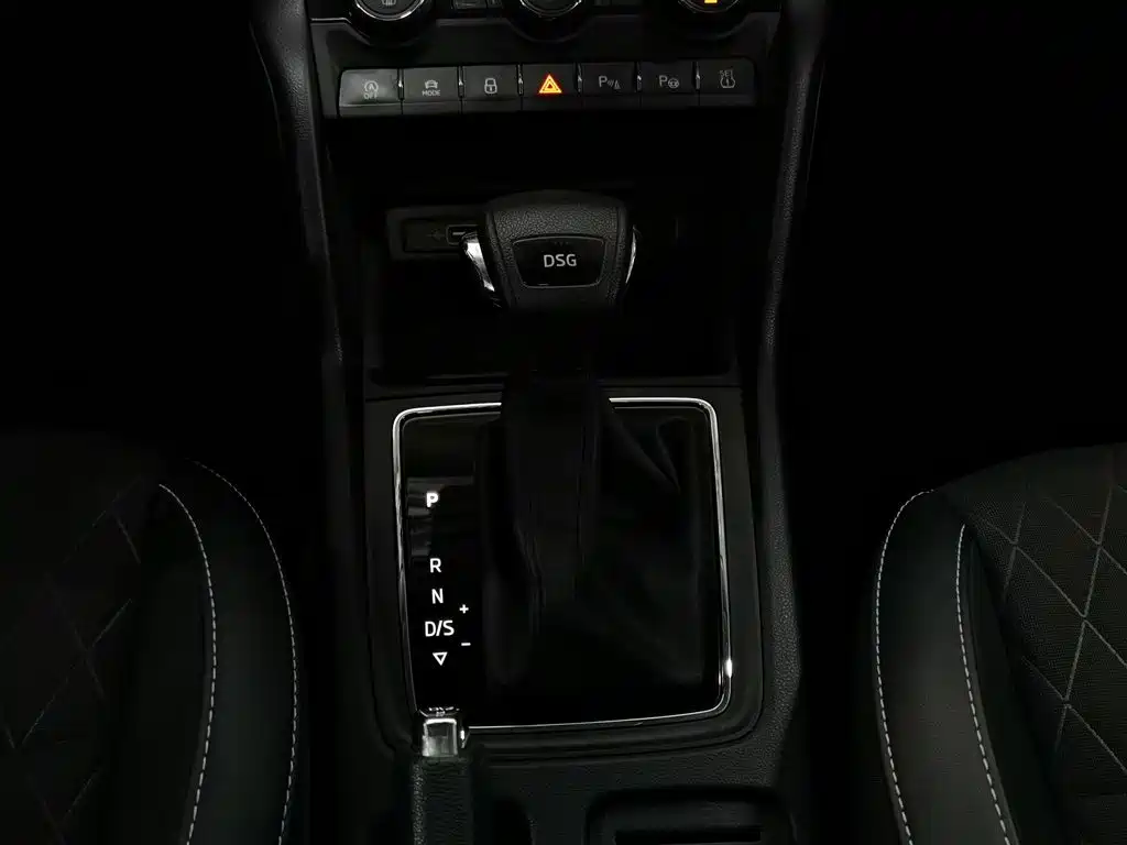 Skoda Karoq — миниатюра 13