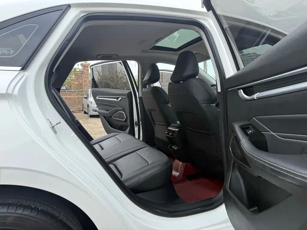 Geely Emgrand — миниатюра 13