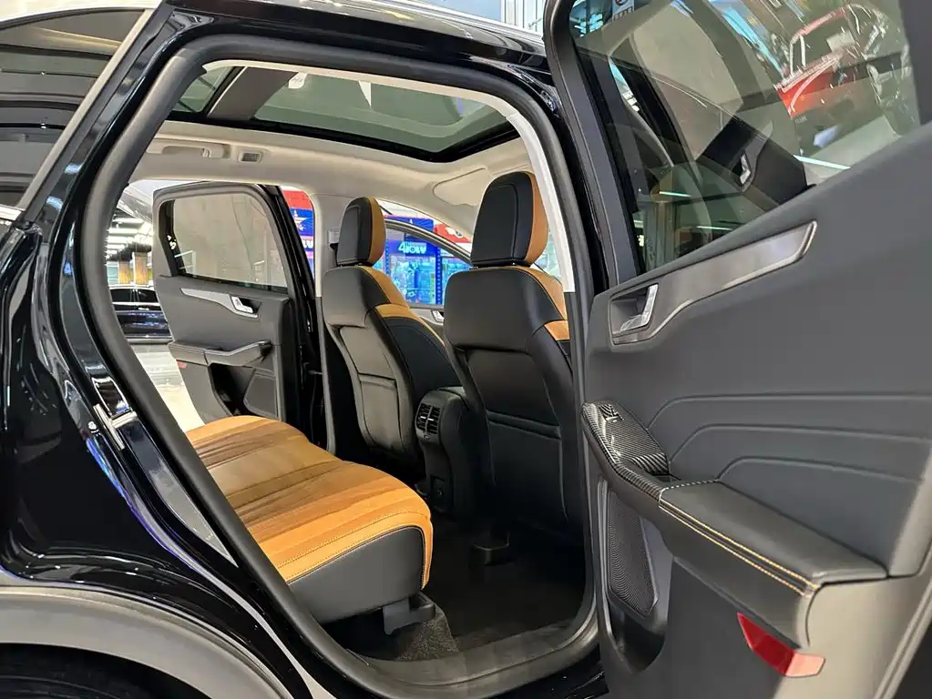 Ford Escape — миниатюра 13