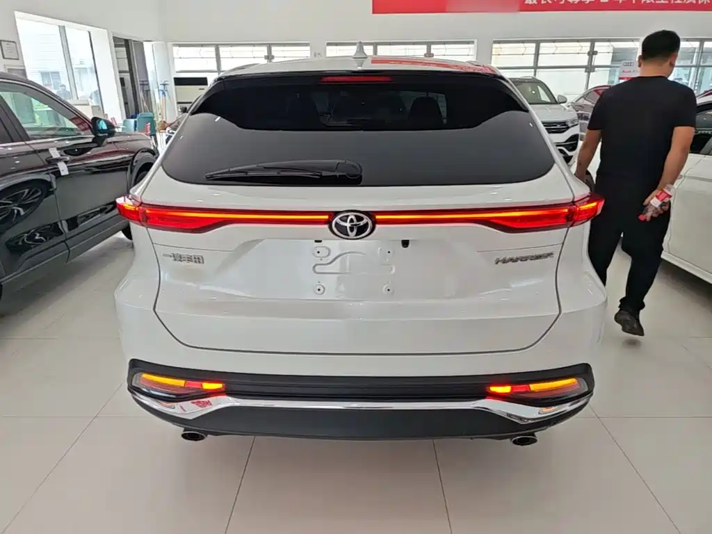 Toyota Harrier — миниатюра 6