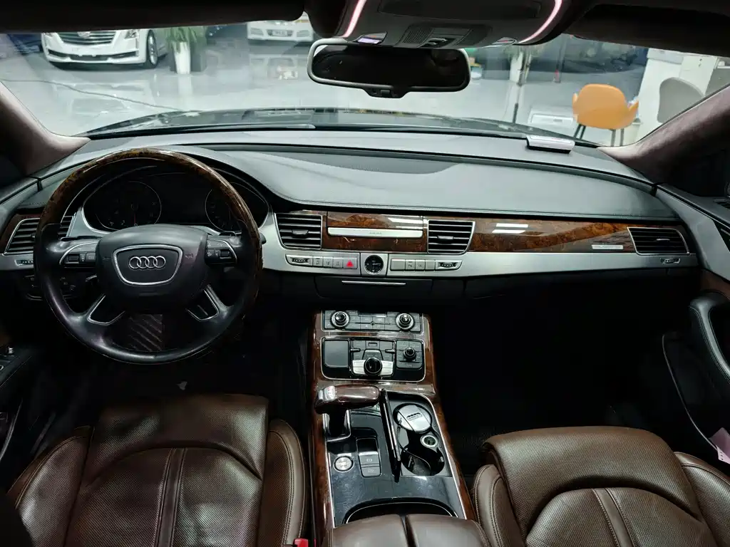 Audi A8 — миниатюра 16