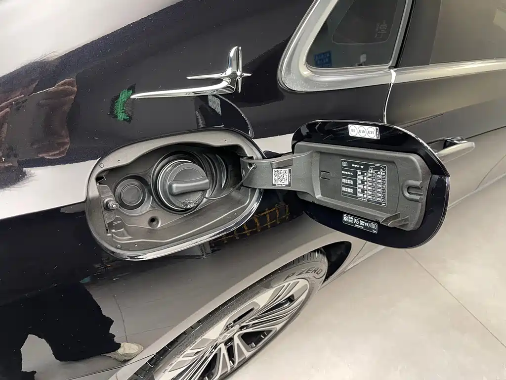 Mercedes-Benz E-Class — миниатюра 19