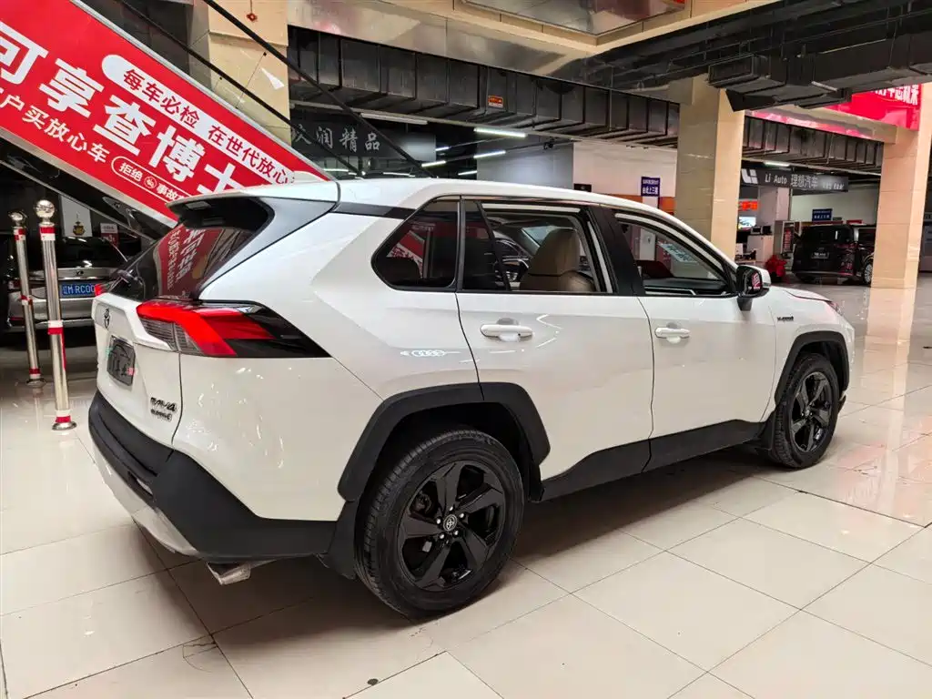 TOYOTA RAV4 RONGFANG