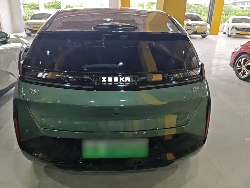 Zeekr X 2025 мест