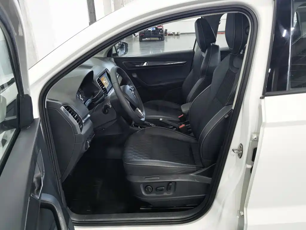 Skoda Karoq — миниатюра 10