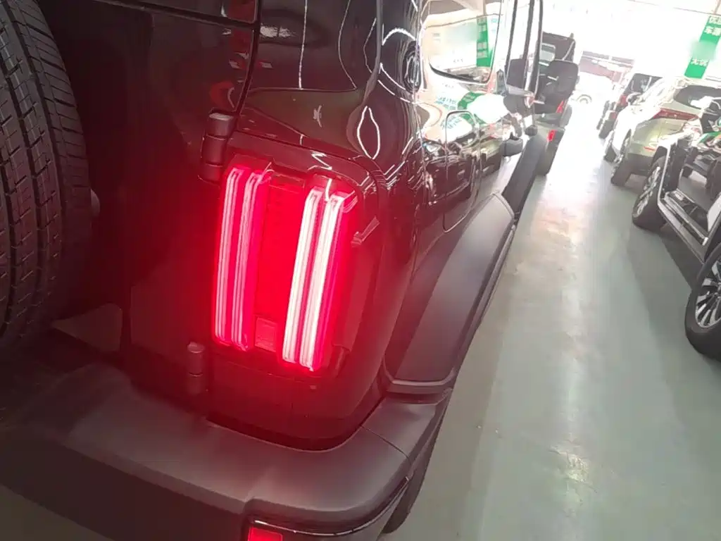Tank 300 2025 Hi4-T 37.1kWh